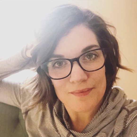 Meet your Posher, Anne - Picture 1 of 6